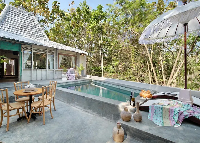 Melasti Wooden House Private Pool & Part Time Staff Villa